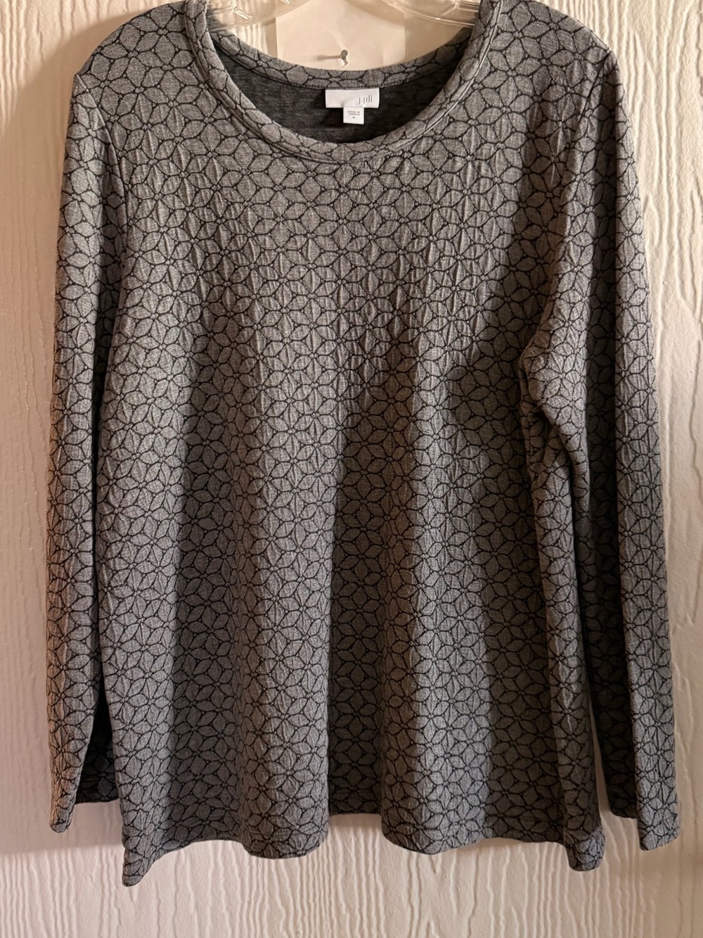 Women’s - Long-Sleeve Grey Patterned Crewneck Shirt